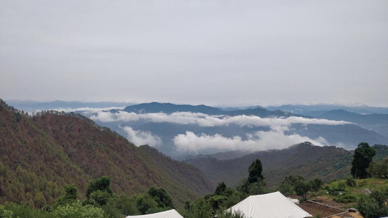 The Bugyal Hotell Kanatal Eksteriør bilde