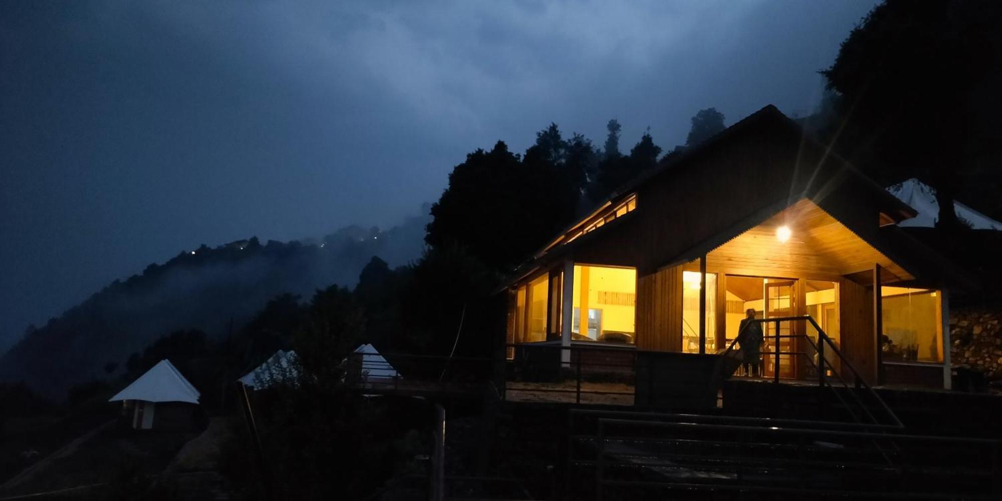The Bugyal Hotell Kanatal Eksteriør bilde
