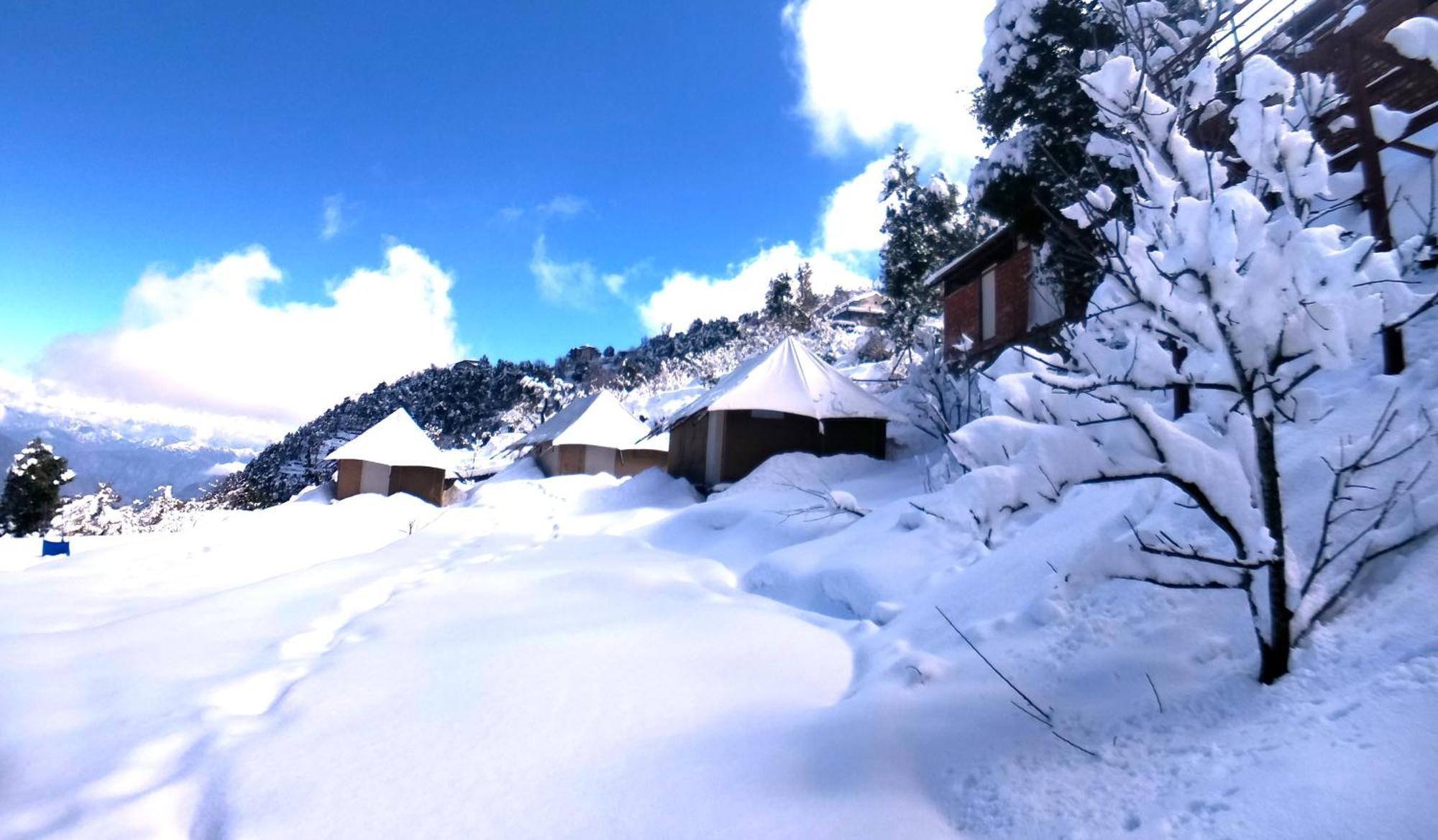 The Bugyal Hotell Kanatal Eksteriør bilde