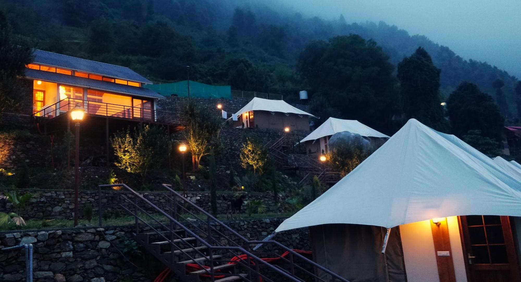 The Bugyal Hotell Kanatal Eksteriør bilde